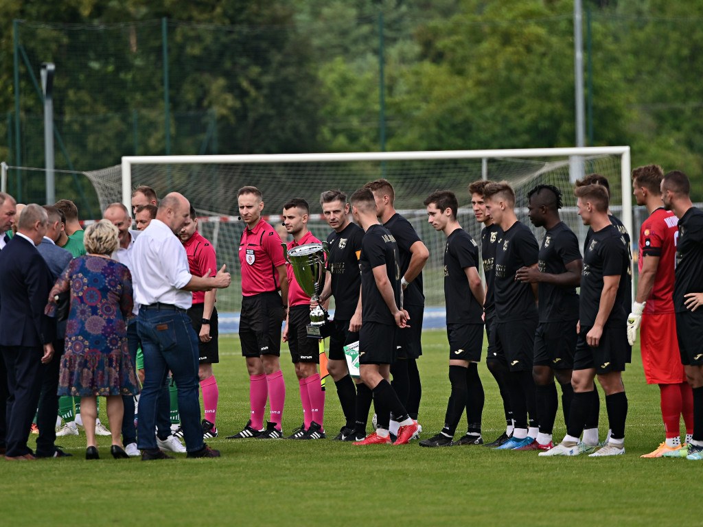 Pierwsze śliwki robaczywki. Nieudana inauguracja