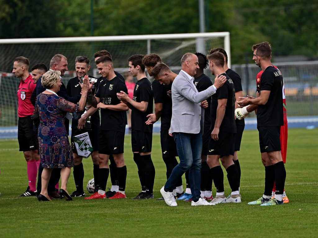 Pierwsze śliwki robaczywki. Nieudana inauguracja