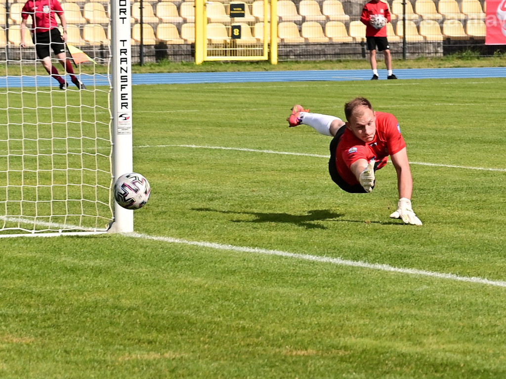 Pierwsze śliwki robaczywki. Nieudana inauguracja