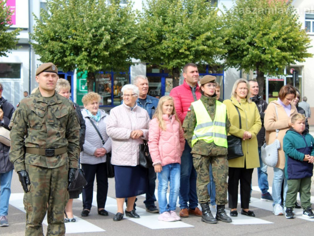 Przysięga wojskowa i defilada w centrum Mławy [NASZA RELACJA]