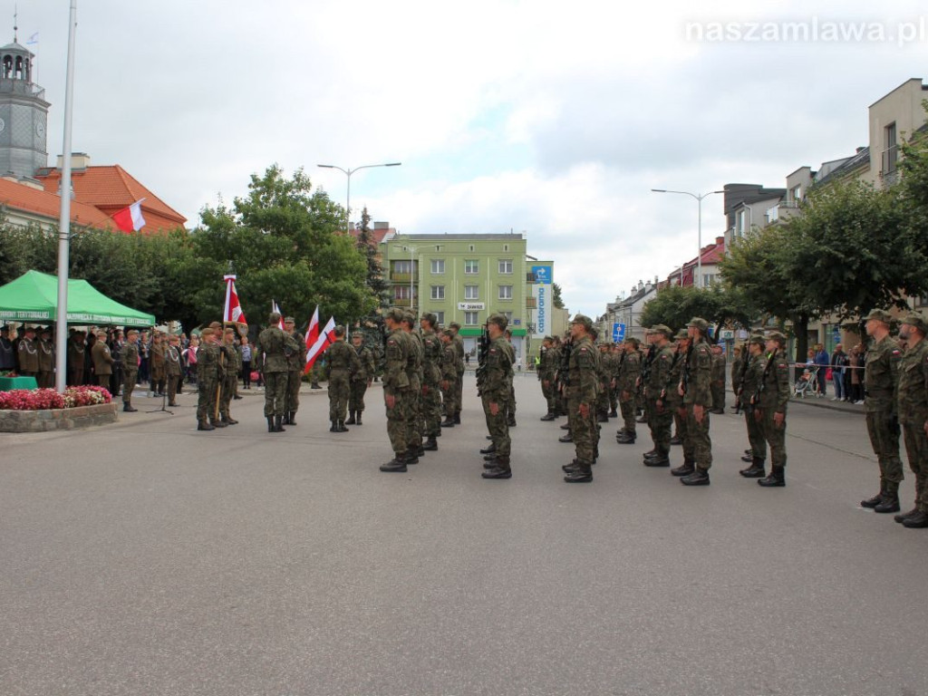 Przysięga wojskowa i defilada w centrum Mławy [NASZA RELACJA]