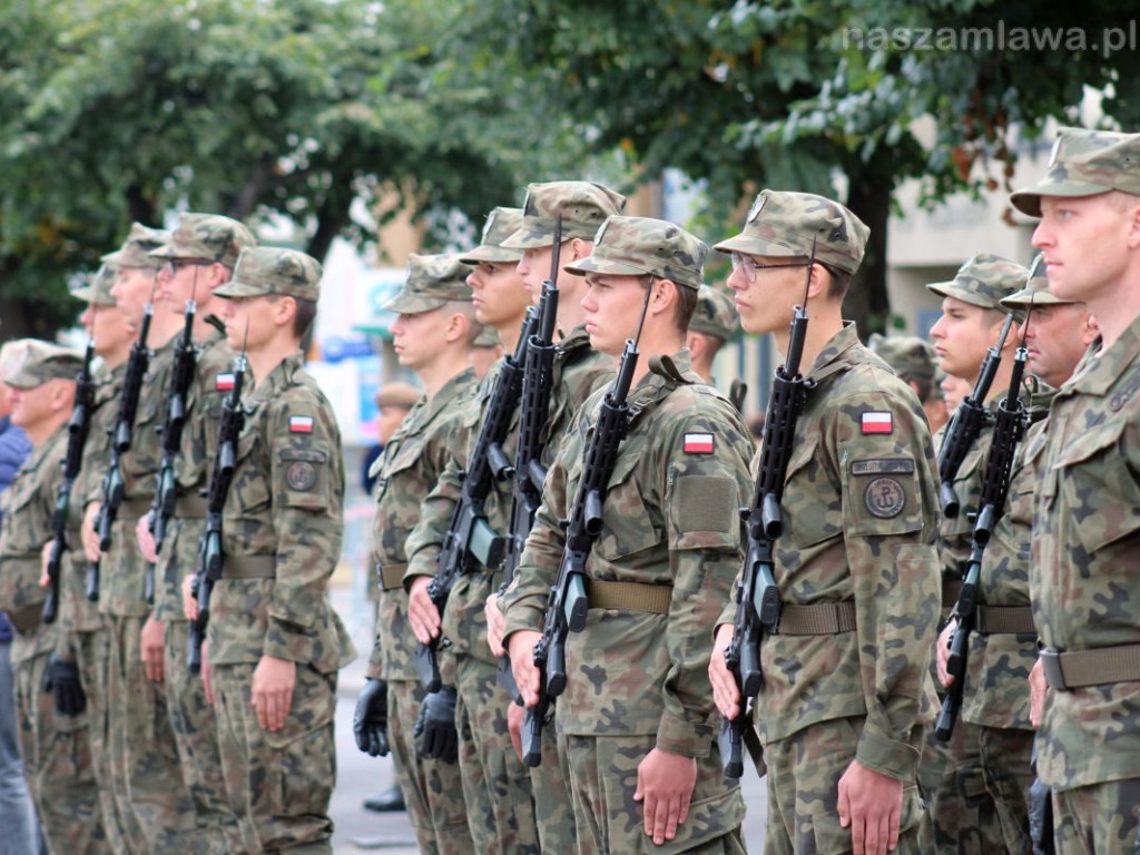 Przysięga wojskowa i defilada w centrum Mławy [NASZA RELACJA]