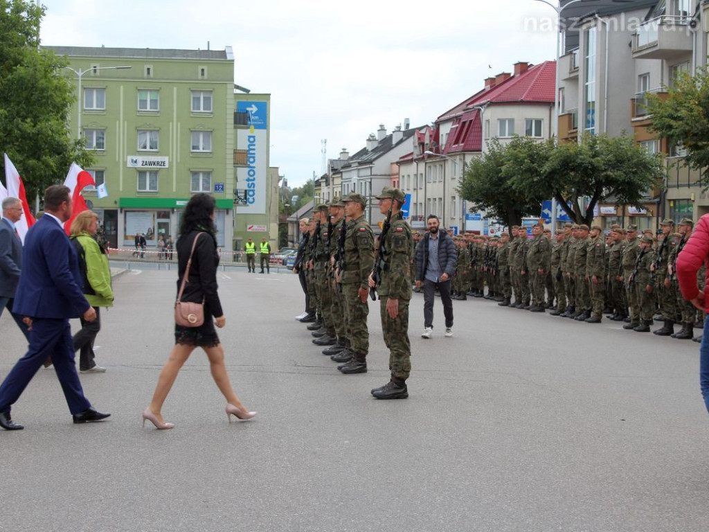 Przysięga wojskowa i defilada w centrum Mławy [NASZA RELACJA]