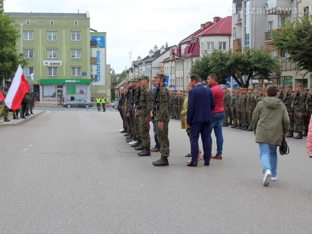 Przysięga wojskowa i defilada w centrum Mławy [NASZA RELACJA]