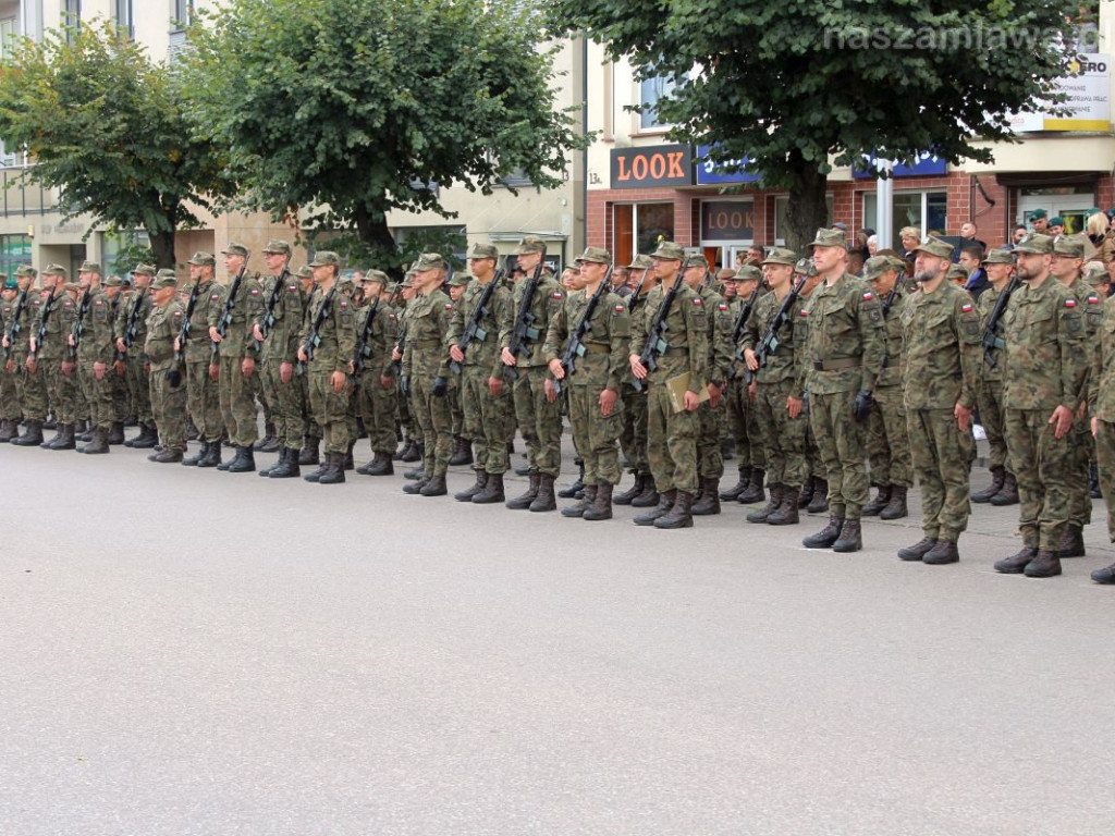 Przysięga wojskowa i defilada w centrum Mławy [NASZA RELACJA]