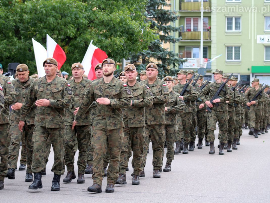Przysięga wojskowa i defilada w centrum Mławy [NASZA RELACJA]