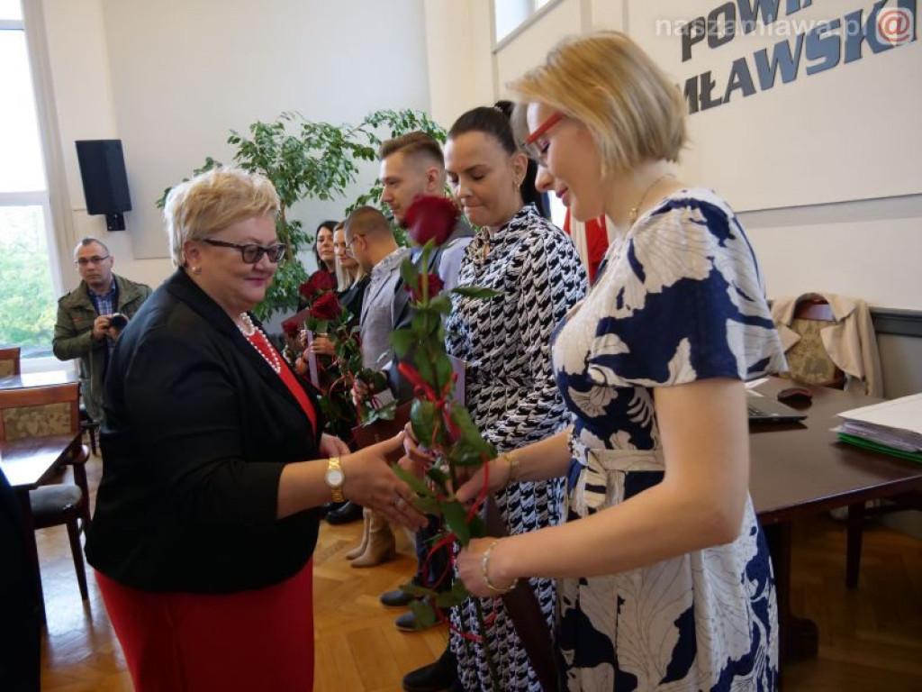 Maturzyści nagrodzeni, nauczyciele awansowani [ZDJĘCIA]