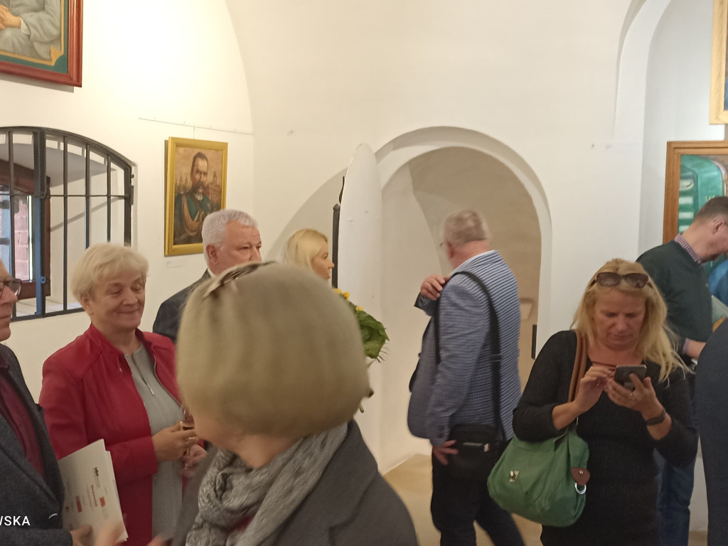 Mławianin prezentuje prace w stołecznej Galerii Brama Bielańska