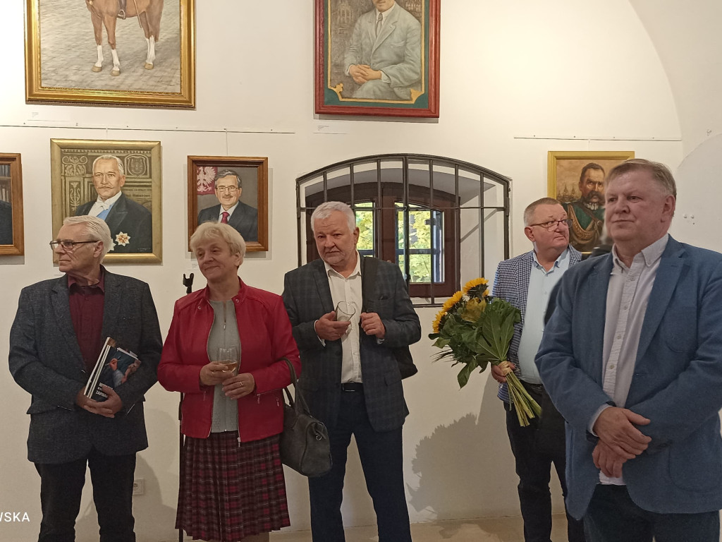 Mławianin prezentuje prace w stołecznej Galerii Brama Bielańska