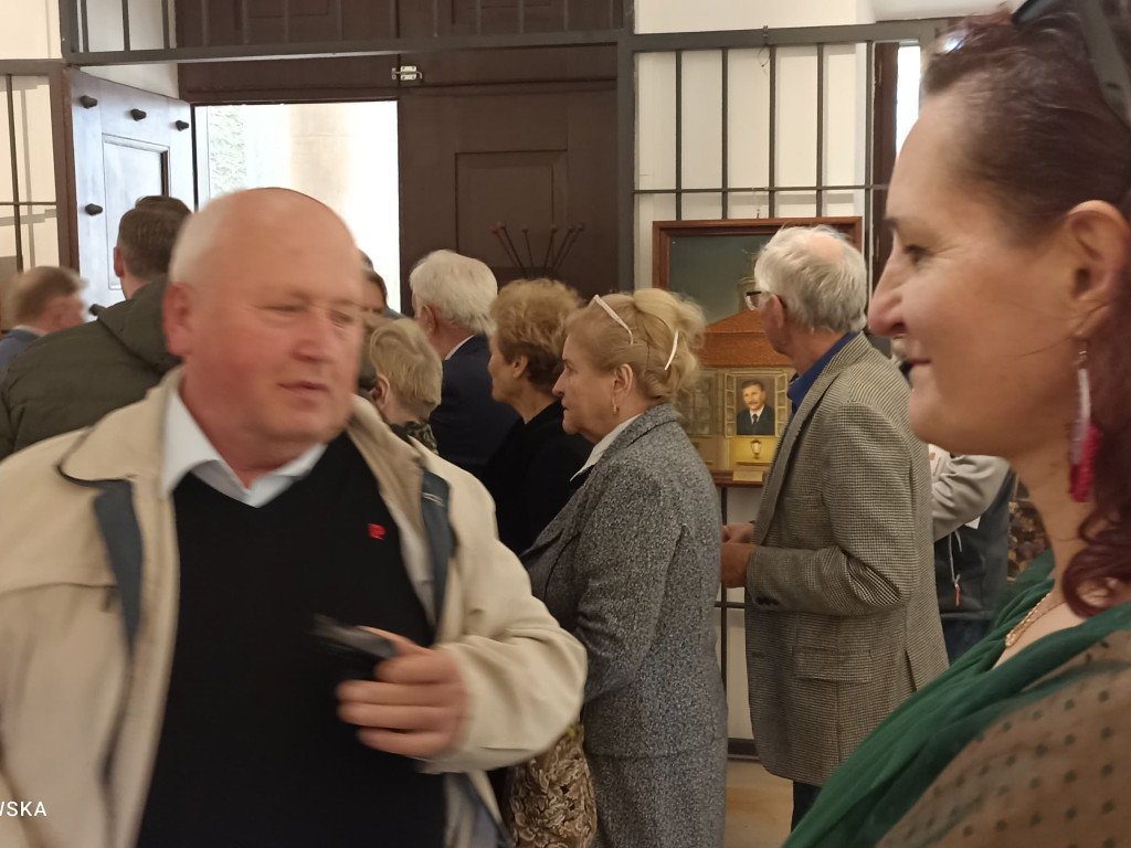 Mławianin prezentuje prace w stołecznej Galerii Brama Bielańska