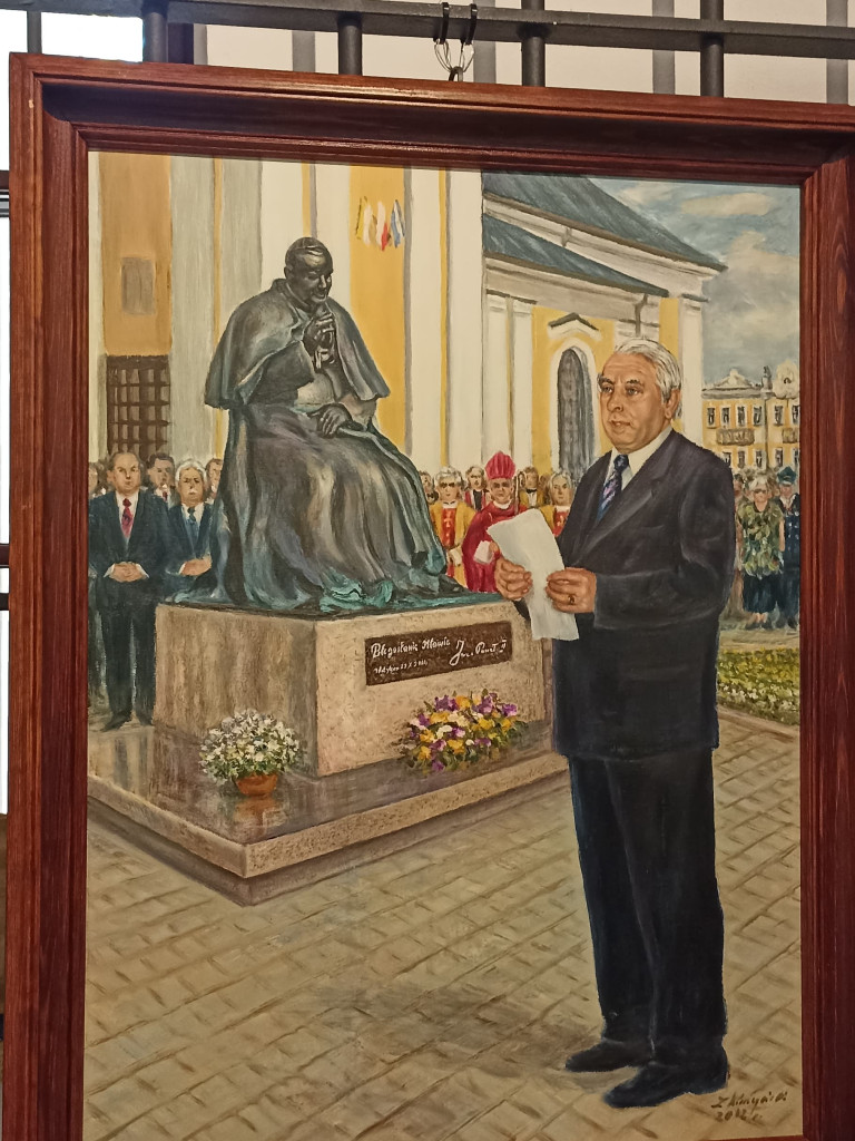 Mławianin prezentuje prace w stołecznej Galerii Brama Bielańska