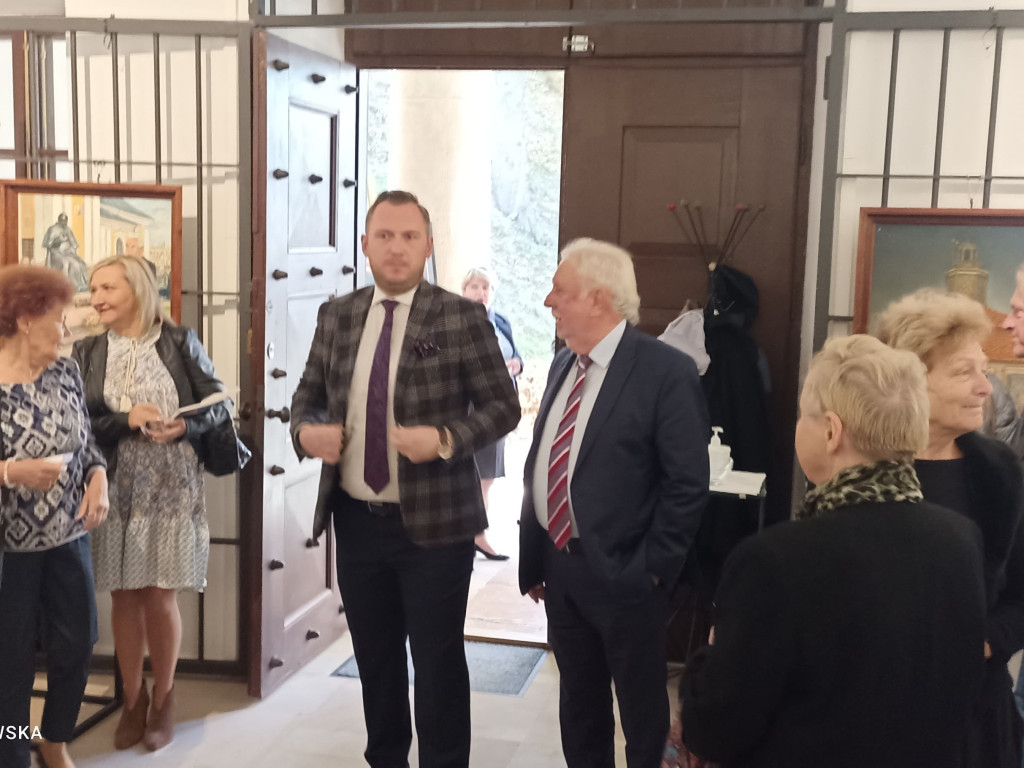 Mławianin prezentuje prace w stołecznej Galerii Brama Bielańska