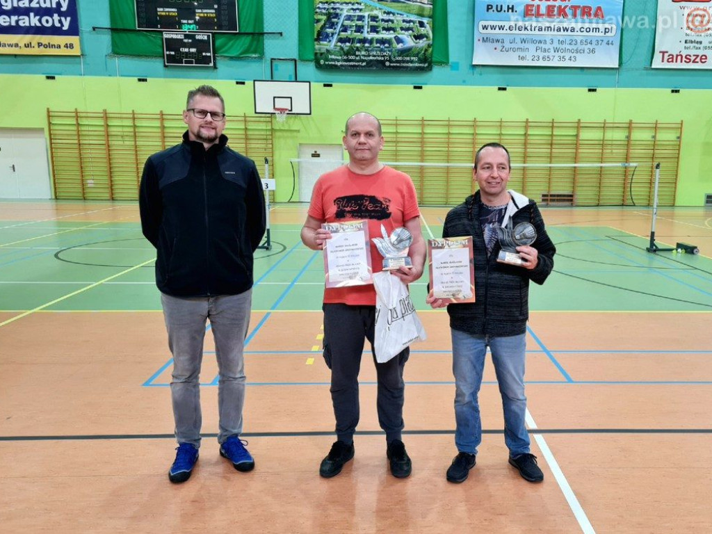 Przy stole Łączyński. Debel i singel w badmintona