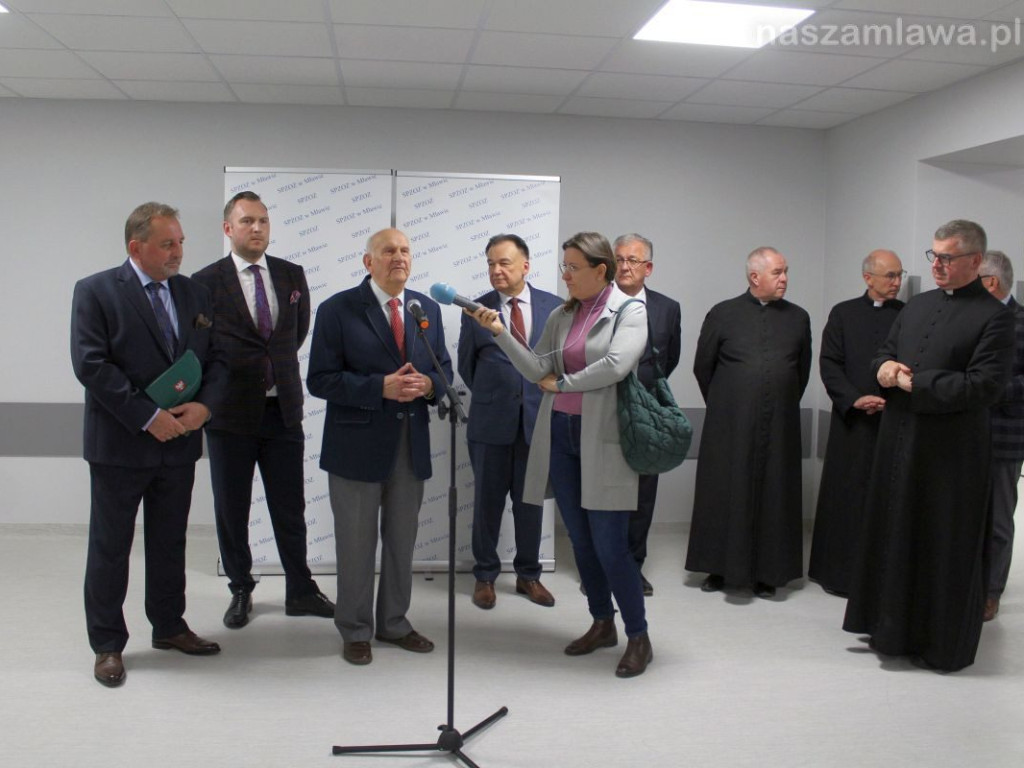 Karetka i sprzęt dla szpitala [NASZA RELACJA]