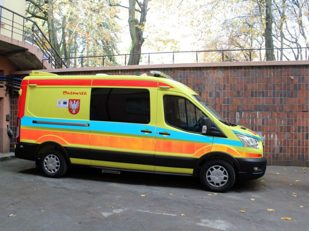 Karetka i sprzęt dla szpitala [NASZA RELACJA]