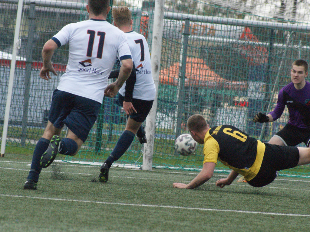 Siódemka rezerw. Dublet Nadratowskiego nie pomógł