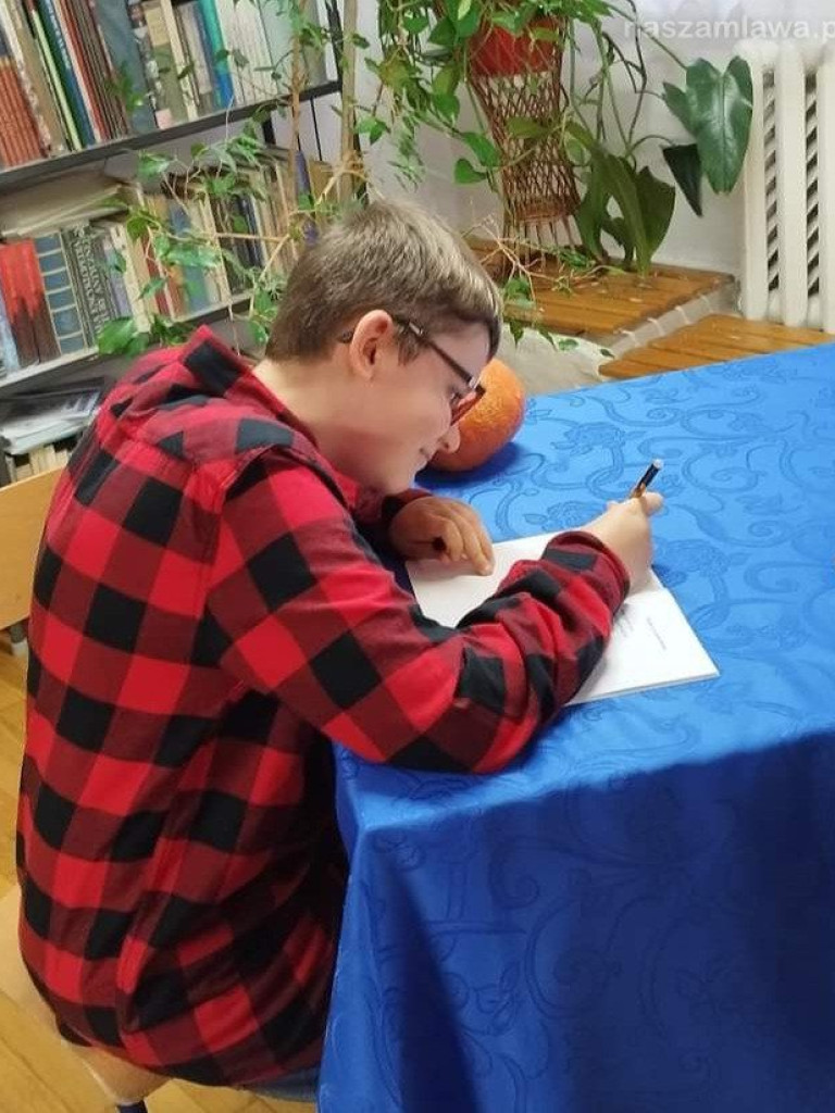 Uczeń z Mławy wydał tomik poetycki