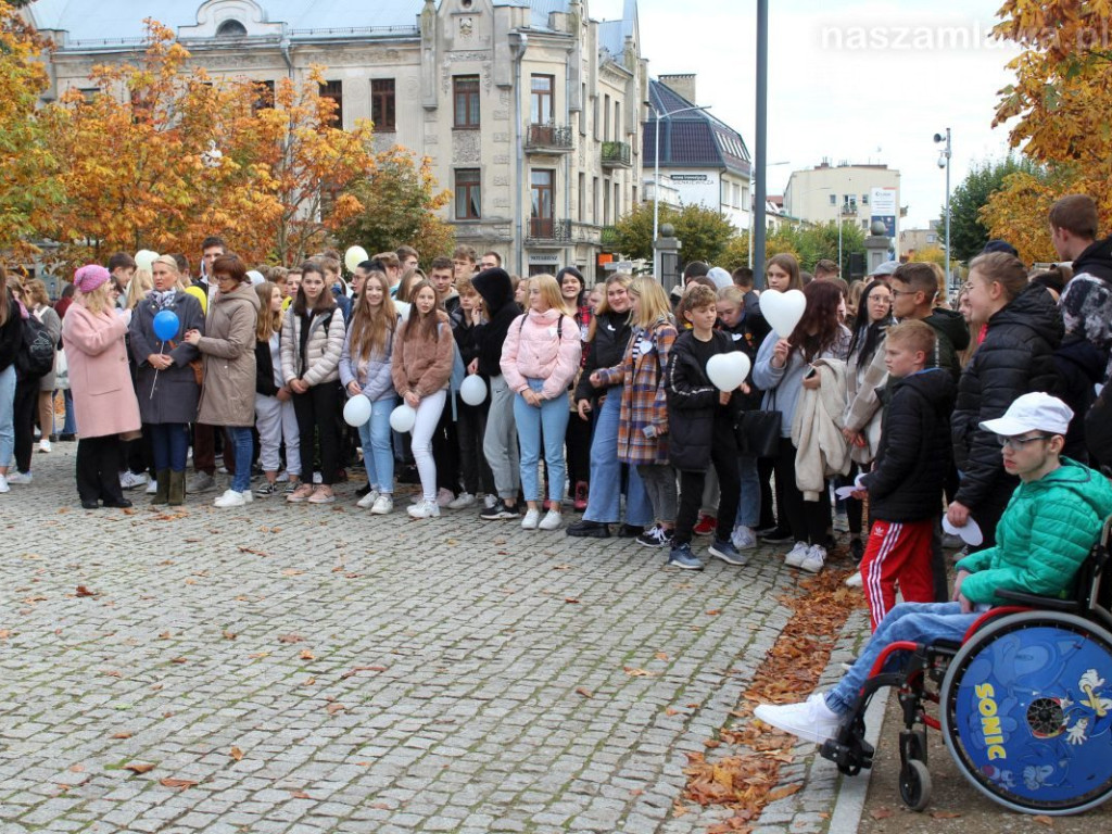 Solidarny Łańcuch Białych Serc w Mławie [ZDJĘCIA]