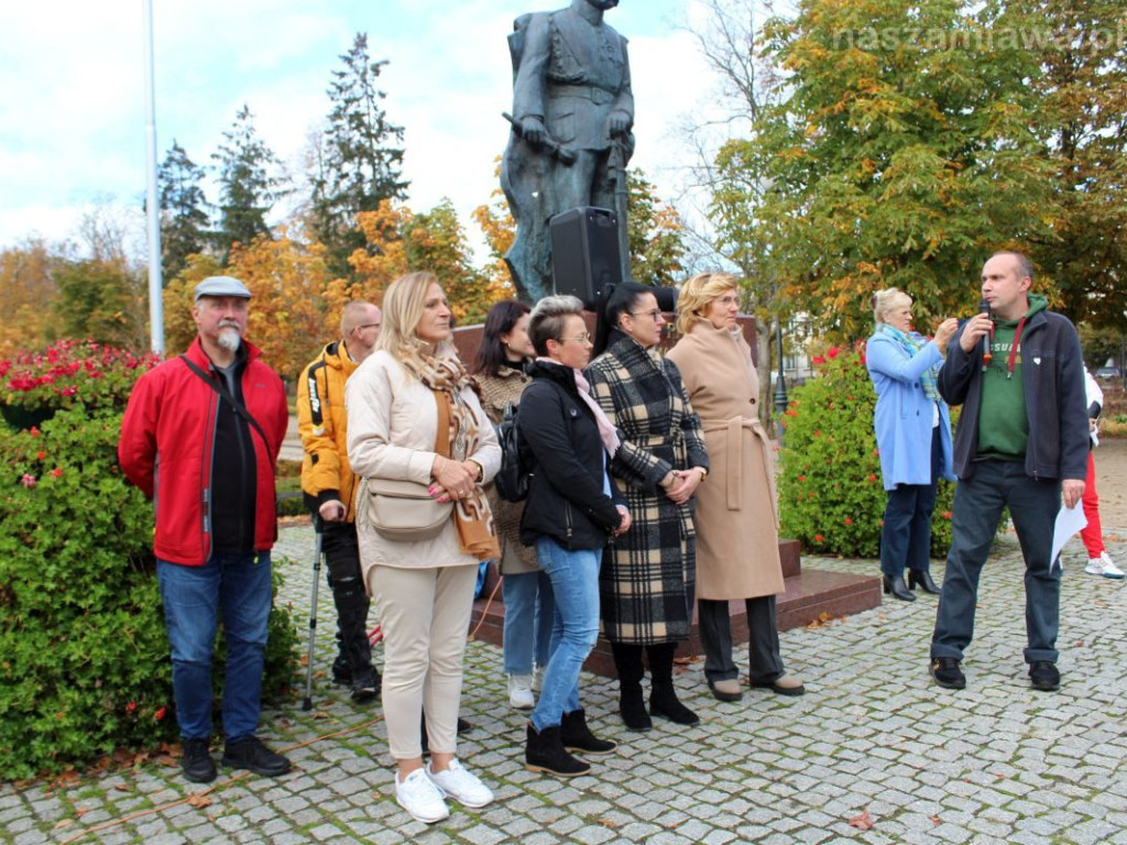 Solidarny Łańcuch Białych Serc w Mławie [ZDJĘCIA]