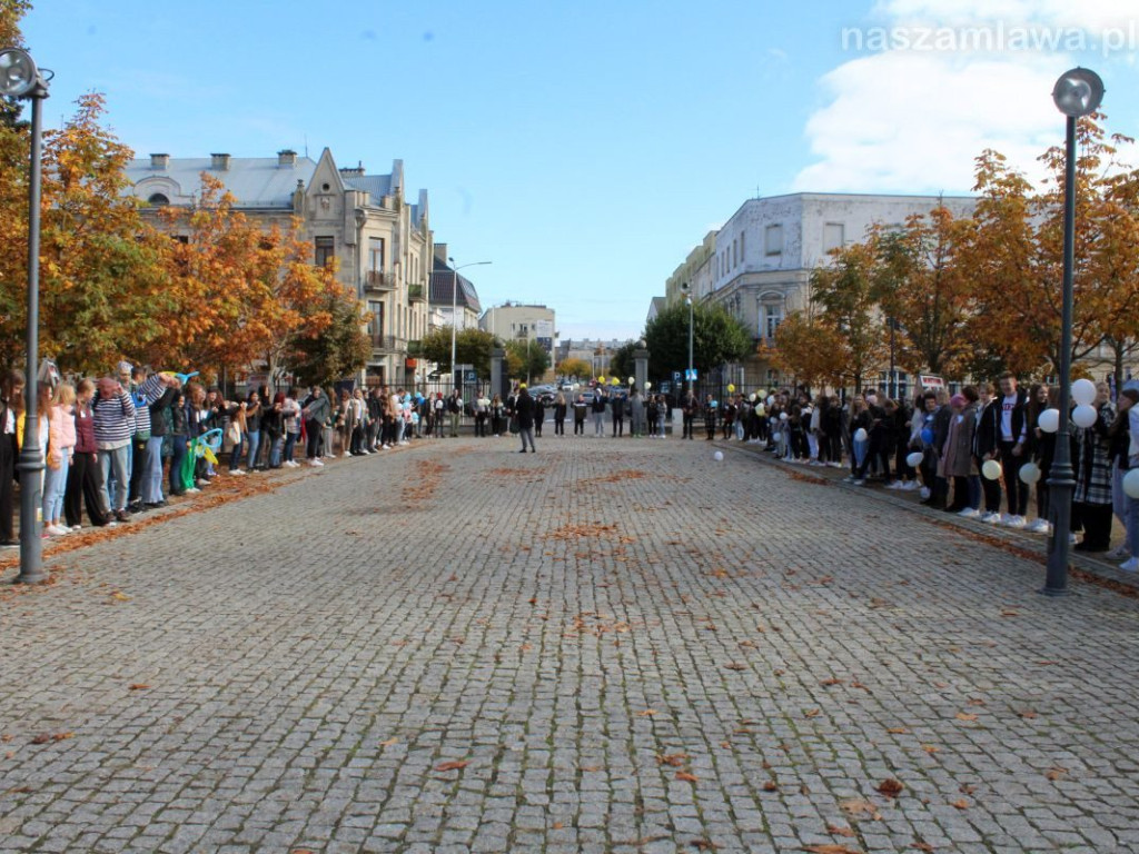 Solidarny Łańcuch Białych Serc w Mławie [ZDJĘCIA]