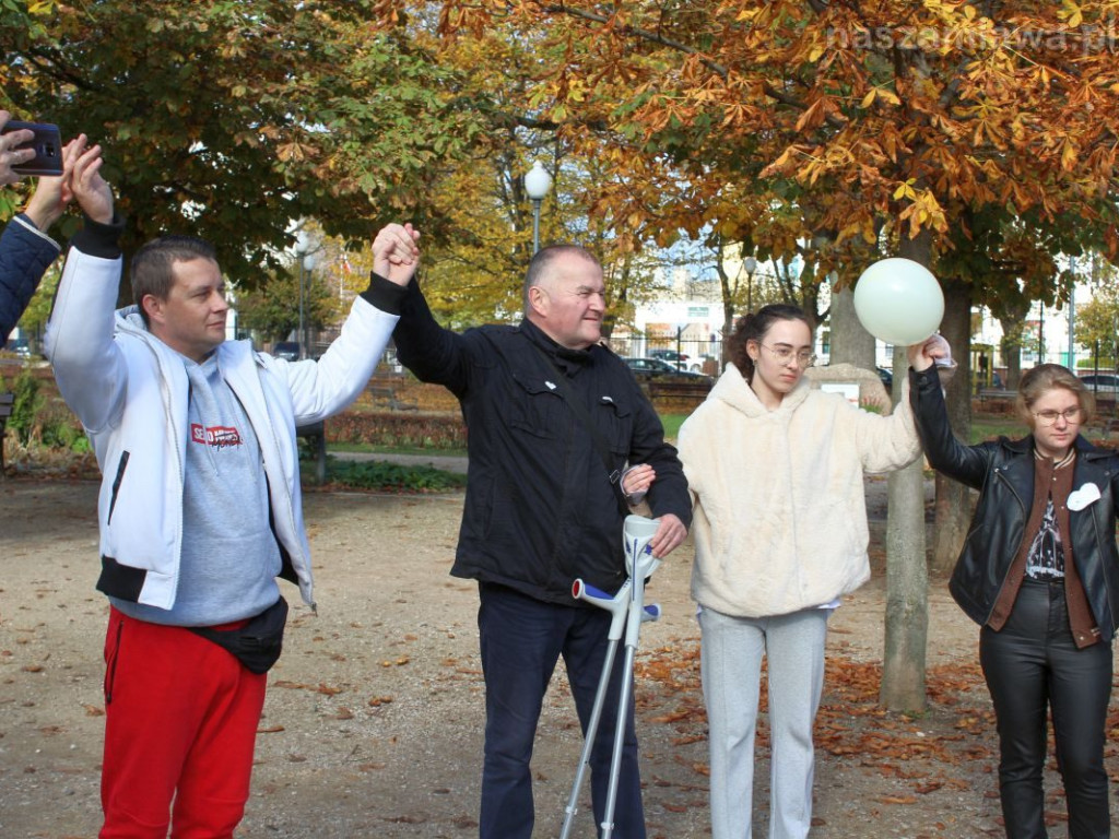 Solidarny Łańcuch Białych Serc w Mławie [ZDJĘCIA]