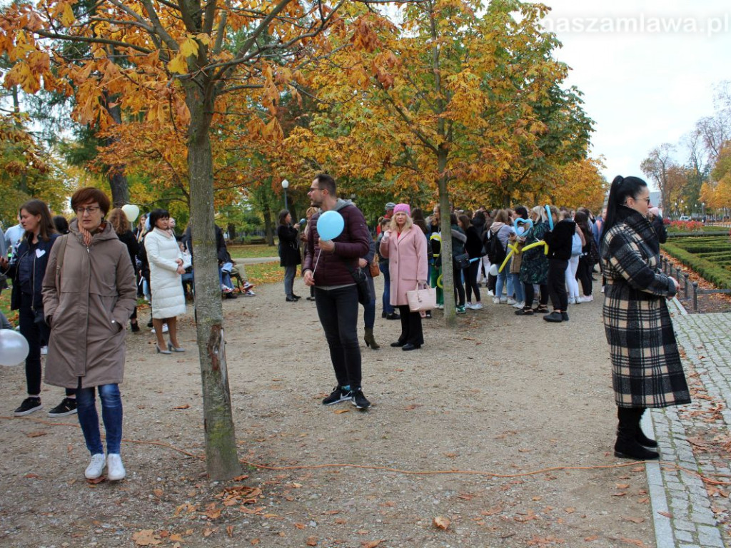 Solidarny Łańcuch Białych Serc w Mławie [ZDJĘCIA]