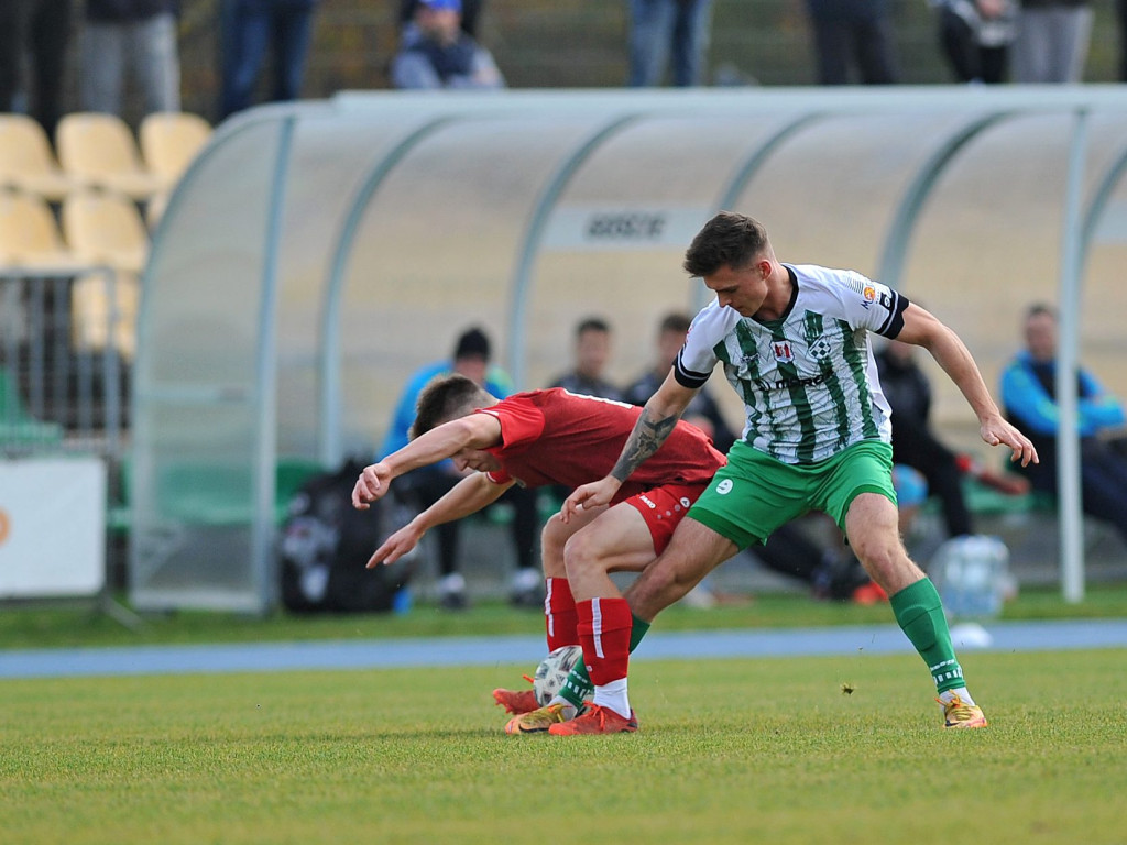 Powalczyli w dziesięciu. Cenny punkt Mławianki