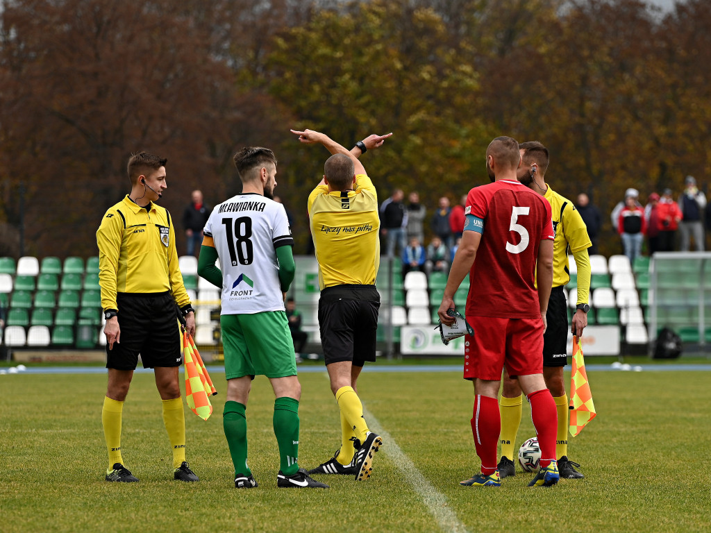 Powalczyli w dziesięciu. Cenny punkt Mławianki