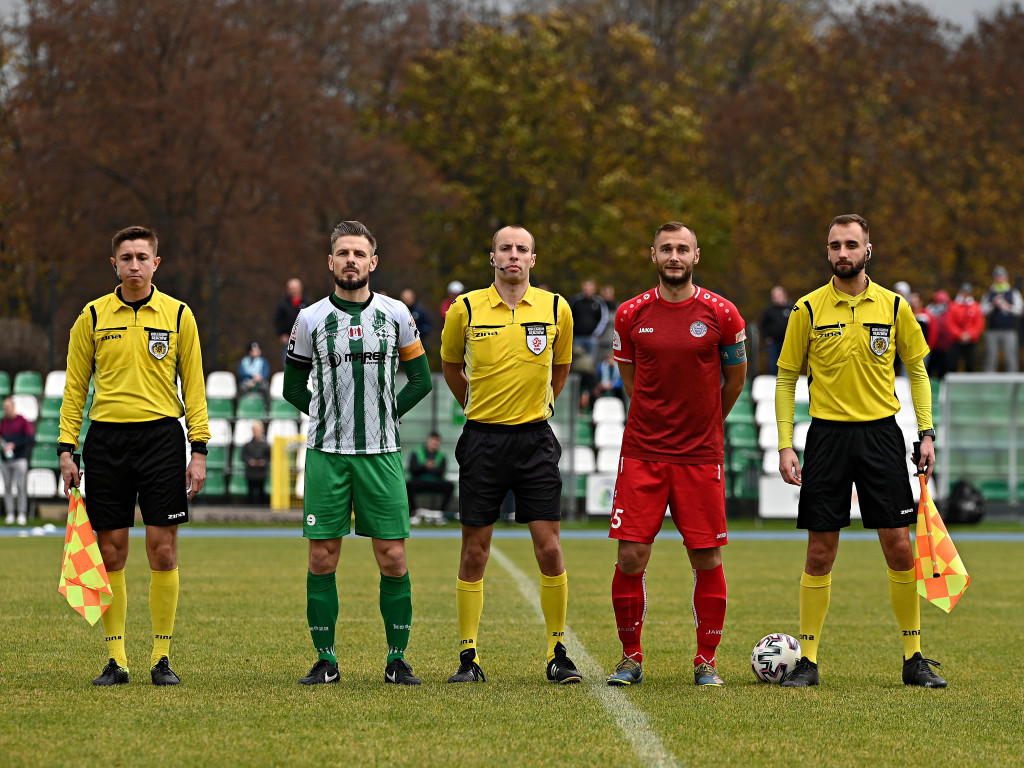 Powalczyli w dziesięciu. Cenny punkt Mławianki
