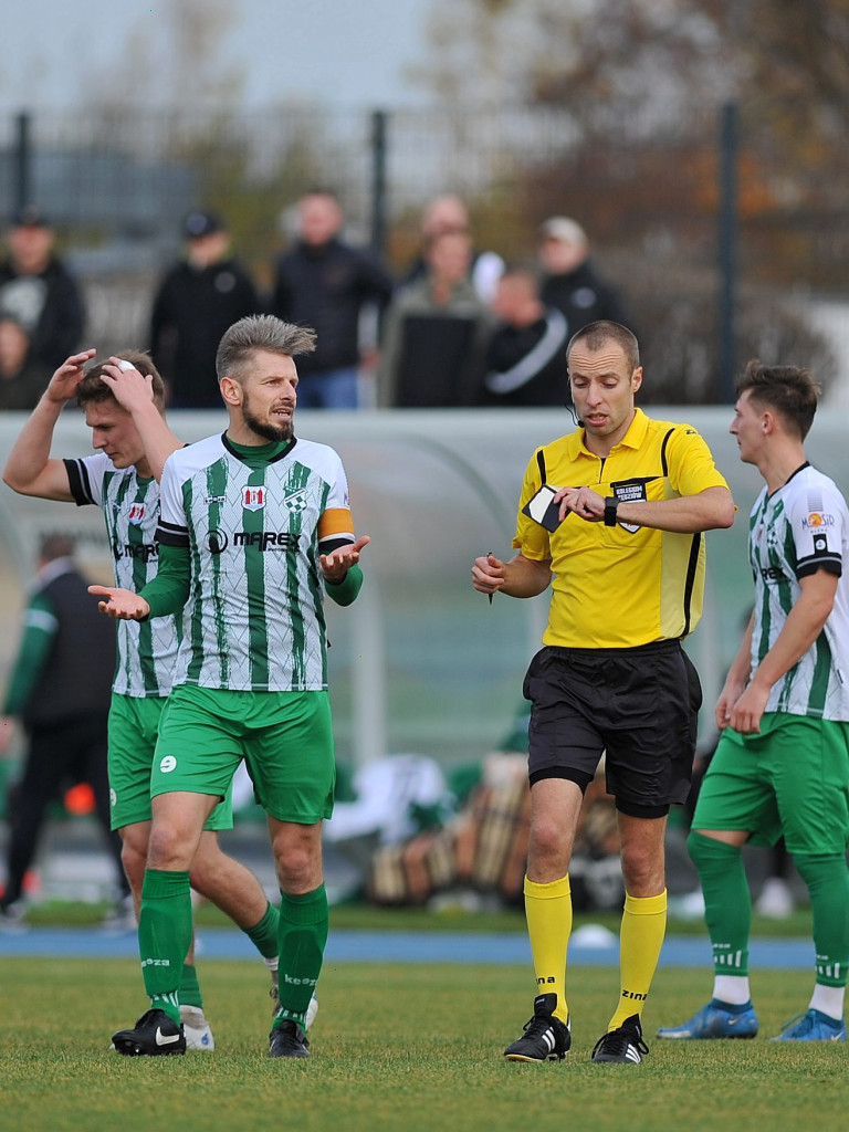 Powalczyli w dziesięciu. Cenny punkt Mławianki