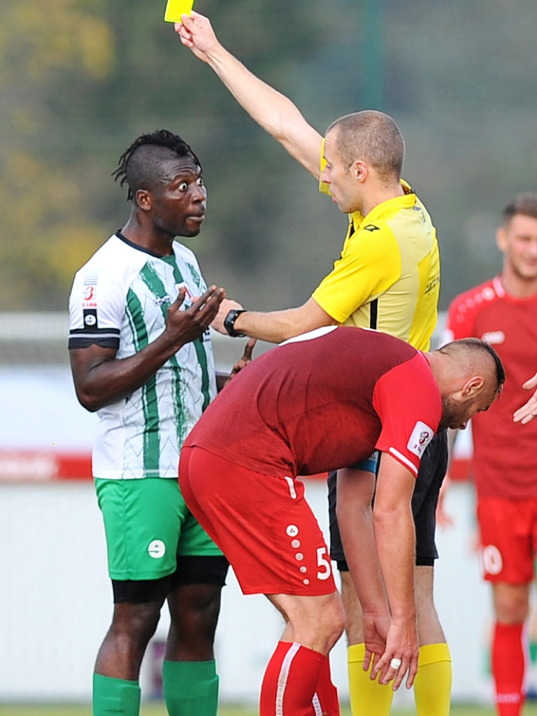 Powalczyli w dziesięciu. Cenny punkt Mławianki
