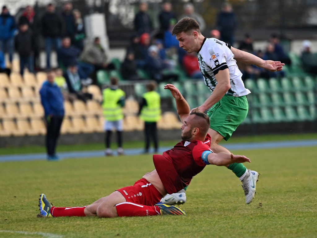 Powalczyli w dziesięciu. Cenny punkt Mławianki