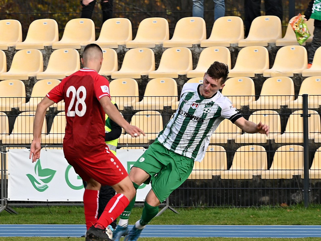 Powalczyli w dziesięciu. Cenny punkt Mławianki