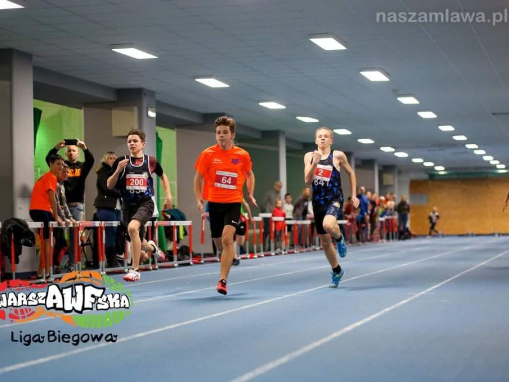 Tuzin medali lekkoatletów okraszonych rekordami