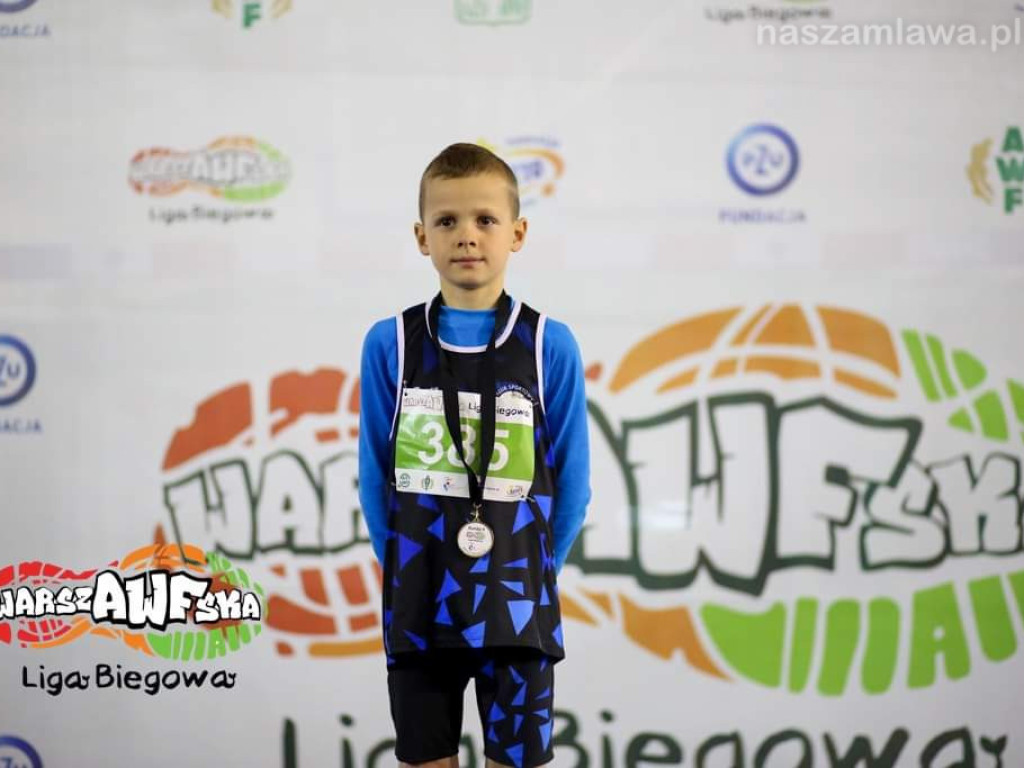 Tuzin medali lekkoatletów okraszonych rekordami