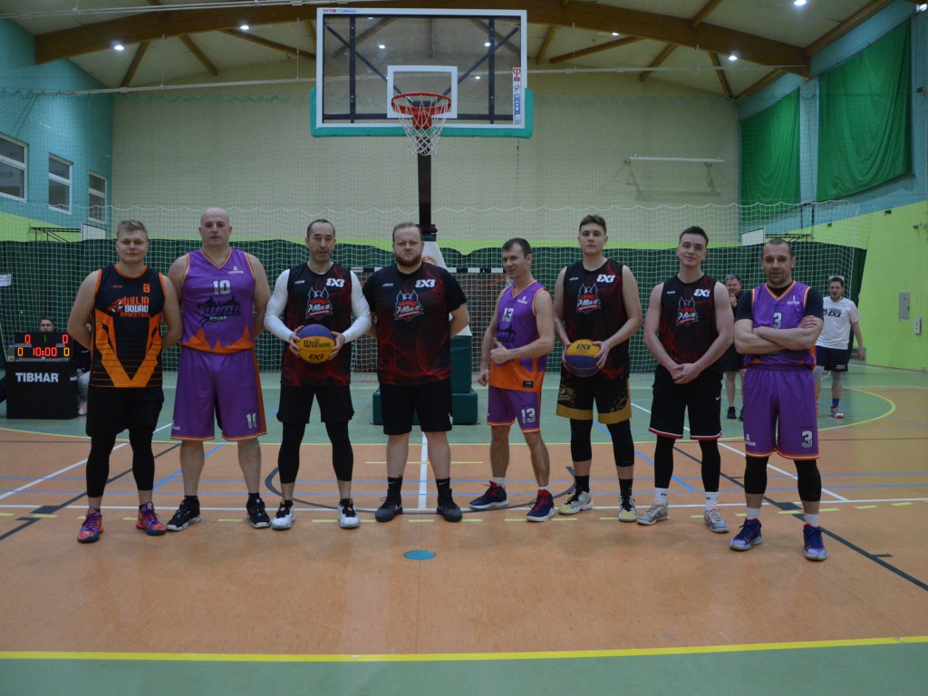 Świąteczne granie pod koszem. NFZ Team najlepszy