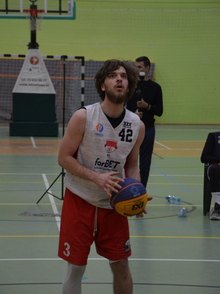 Świąteczne granie pod koszem. NFZ Team najlepszy