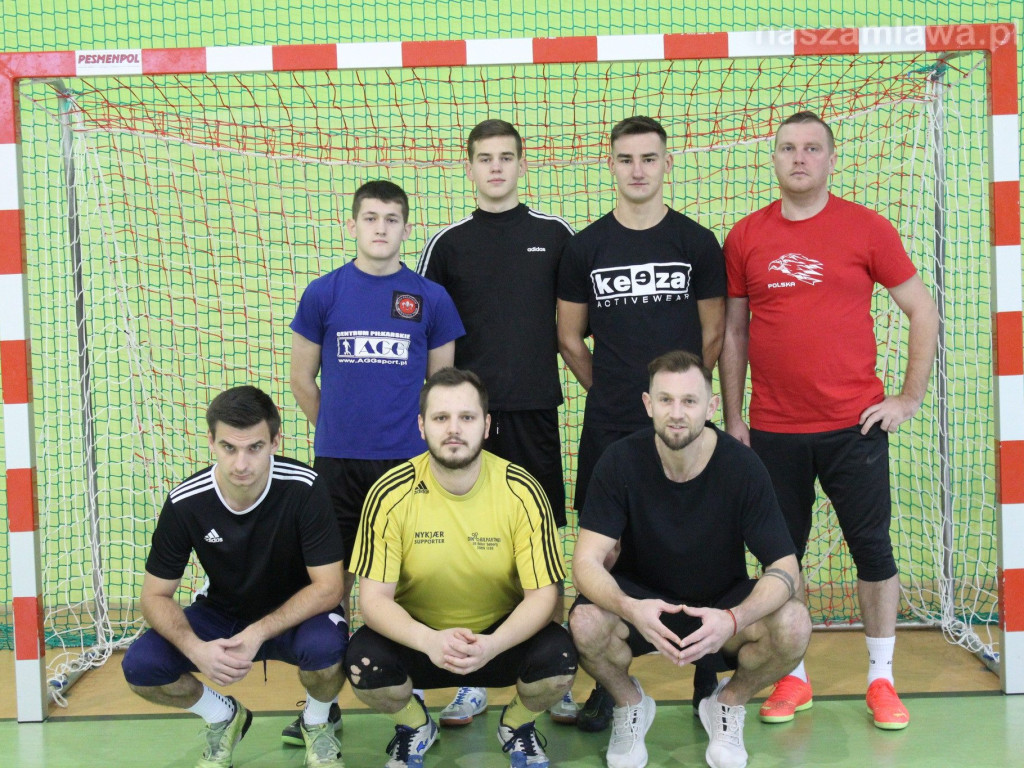 Wkra triumfuje.  Canarinhos na podium