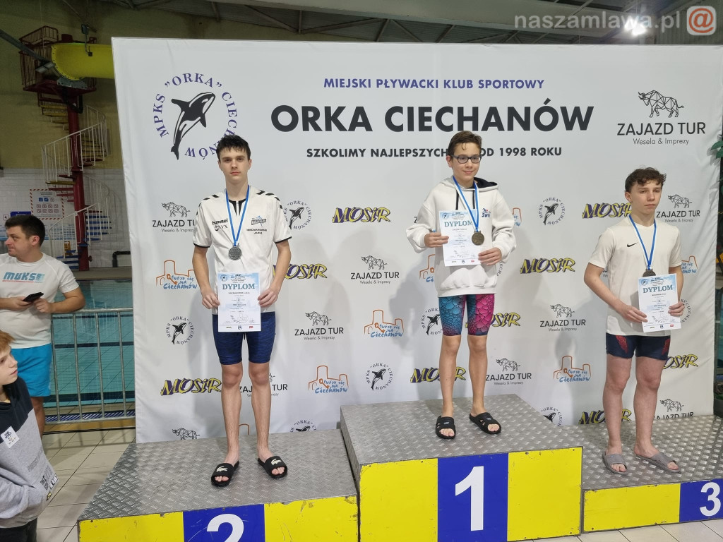 Kapitalne otwarcie pływaków. Grad medali w Ciechanowie
