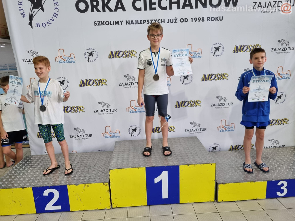Kapitalne otwarcie pływaków. Grad medali w Ciechanowie