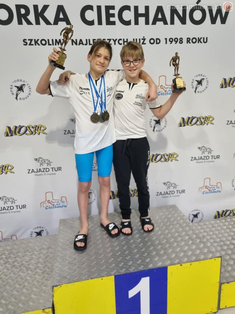 Kapitalne otwarcie pływaków. Grad medali w Ciechanowie