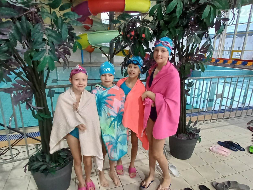 Kapitalne otwarcie pływaków. Grad medali w Ciechanowie