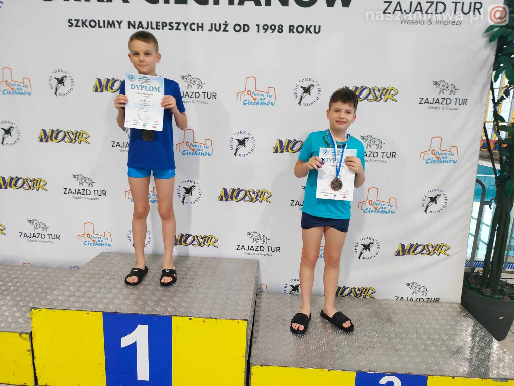 Kapitalne otwarcie pływaków. Grad medali w Ciechanowie