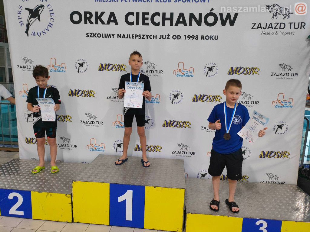 Kapitalne otwarcie pływaków. Grad medali w Ciechanowie