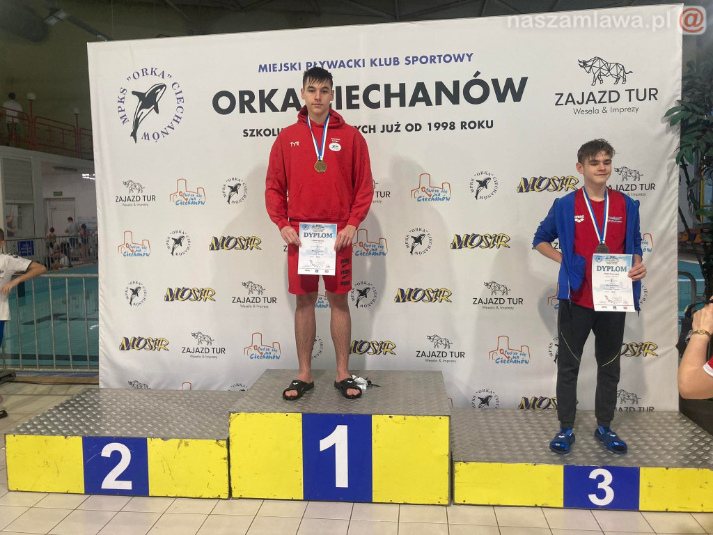 Kapitalne otwarcie pływaków. Grad medali w Ciechanowie