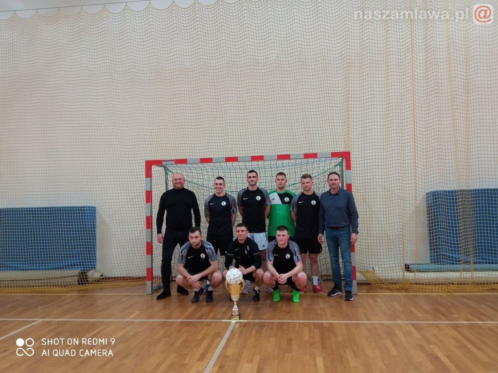 Czarna Elka  najlepsza w Radzanowie. Dziewięć ekip