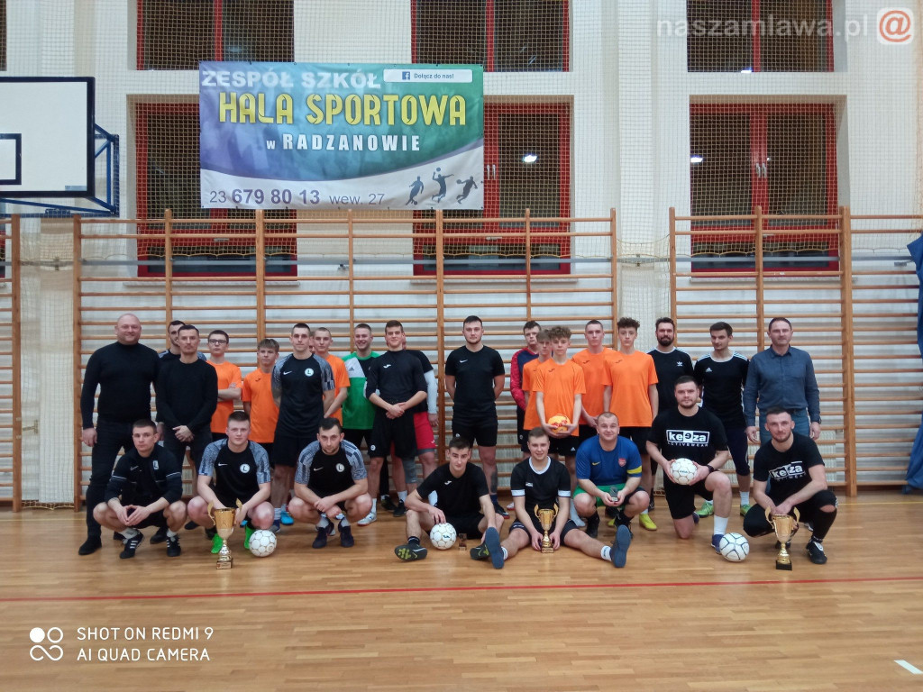 Czarna Elka  najlepsza w Radzanowie. Dziewięć ekip