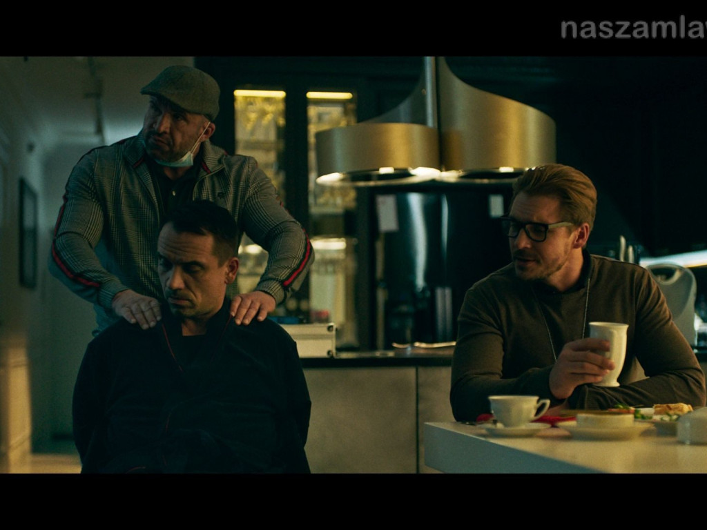 Blef doskonały z muzyką mławianina RX-a