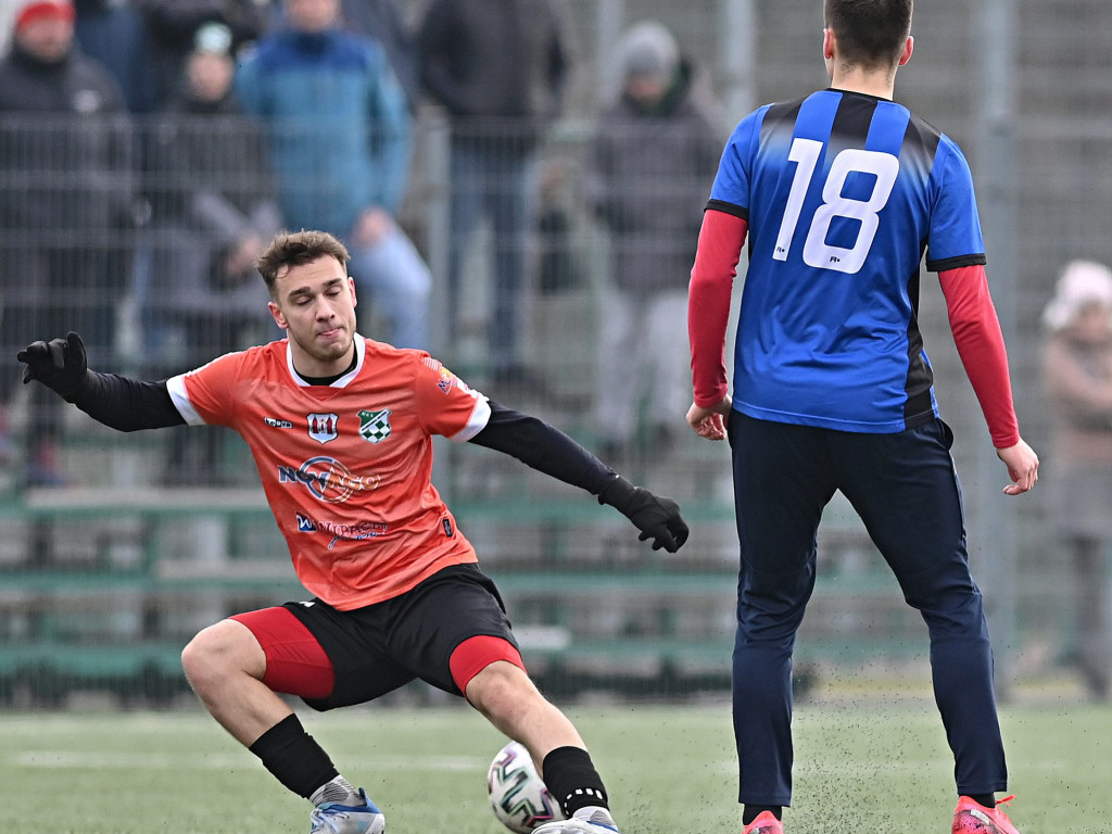 Ostatni sparing na piątkę. Wasiak kontra Mławianka