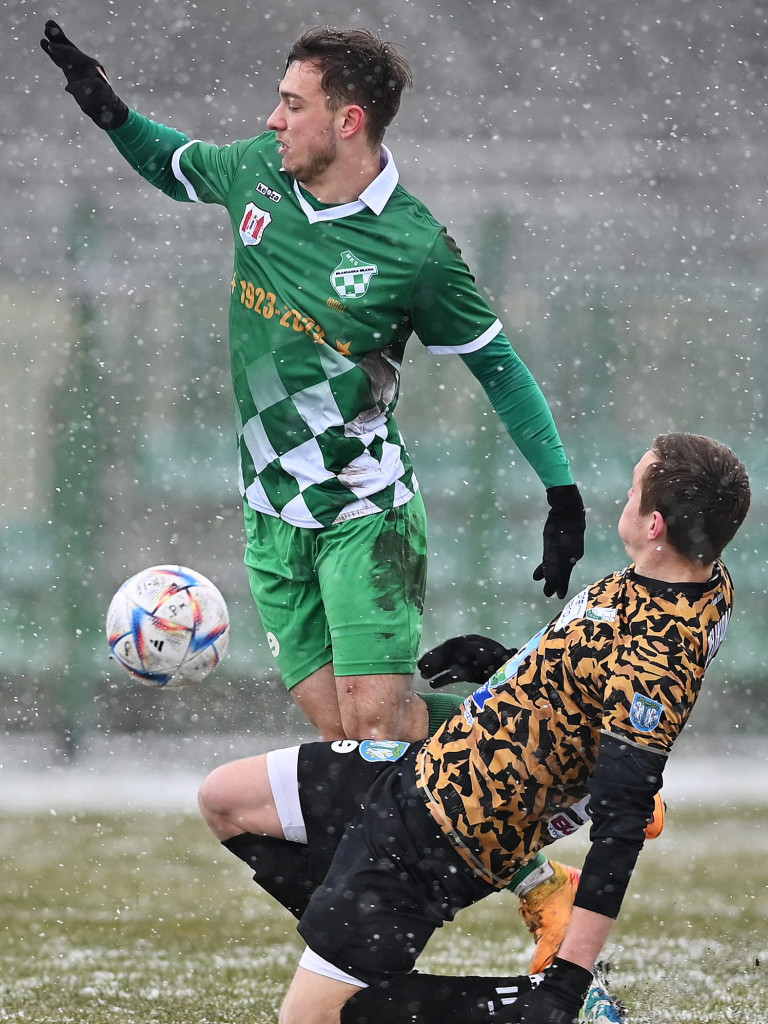 Sukces Mławianki na sniegu. Mecz mógł być przełożony